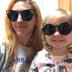 Meet your Posher, Ahlea